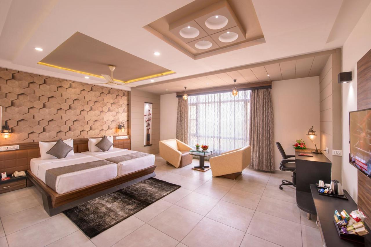 Lords Eco Inn Morbi Exterior foto